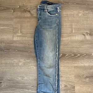Low rise jeans with stretch